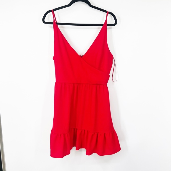 Dress The Population Solange Tiered Mini Dress Red Surplice - Picture 1 of 6